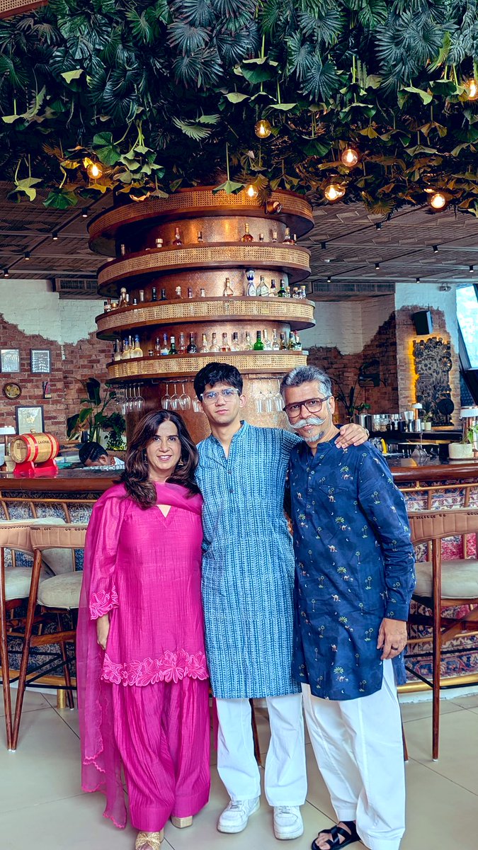 rach_aha tweet media