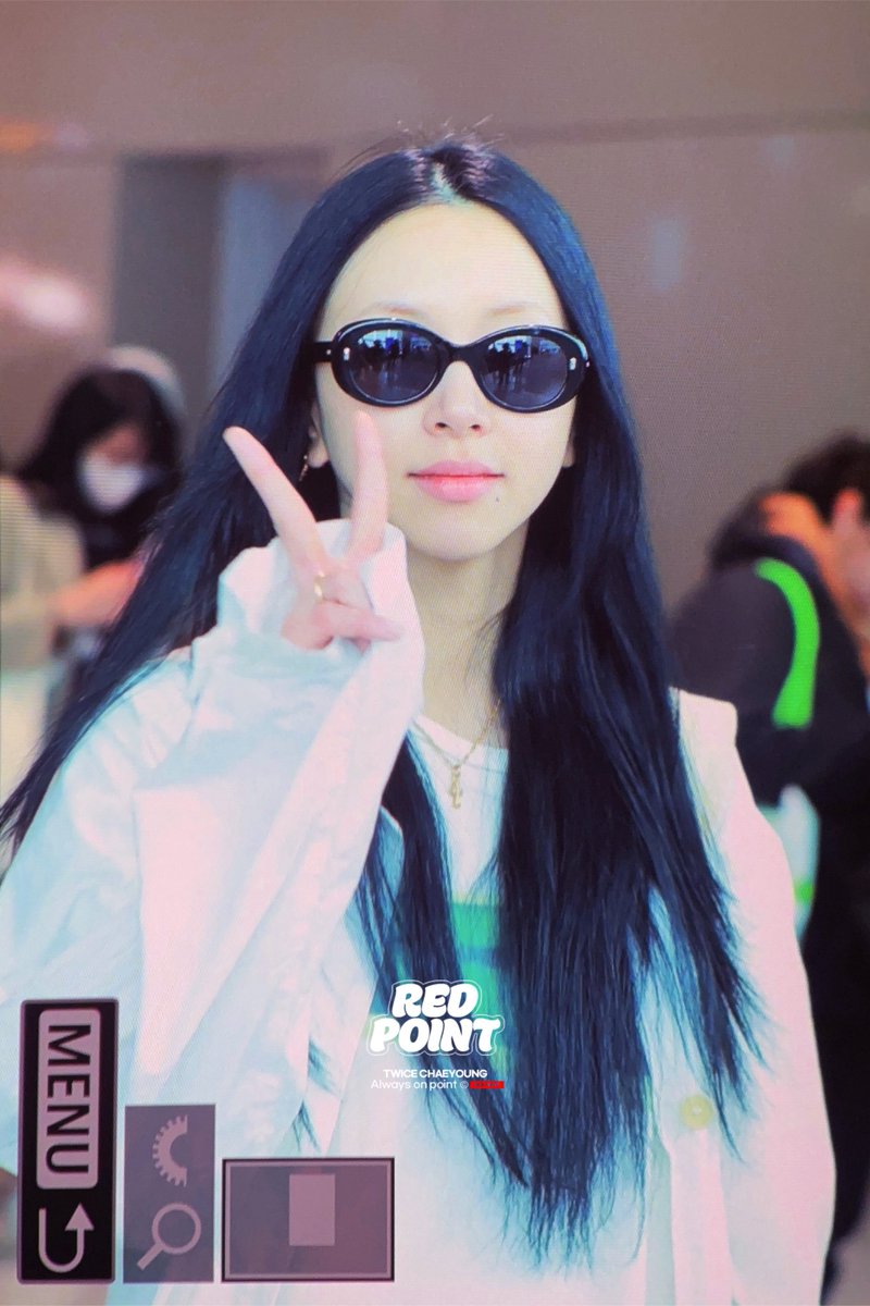 RED POINT💋. tweet media