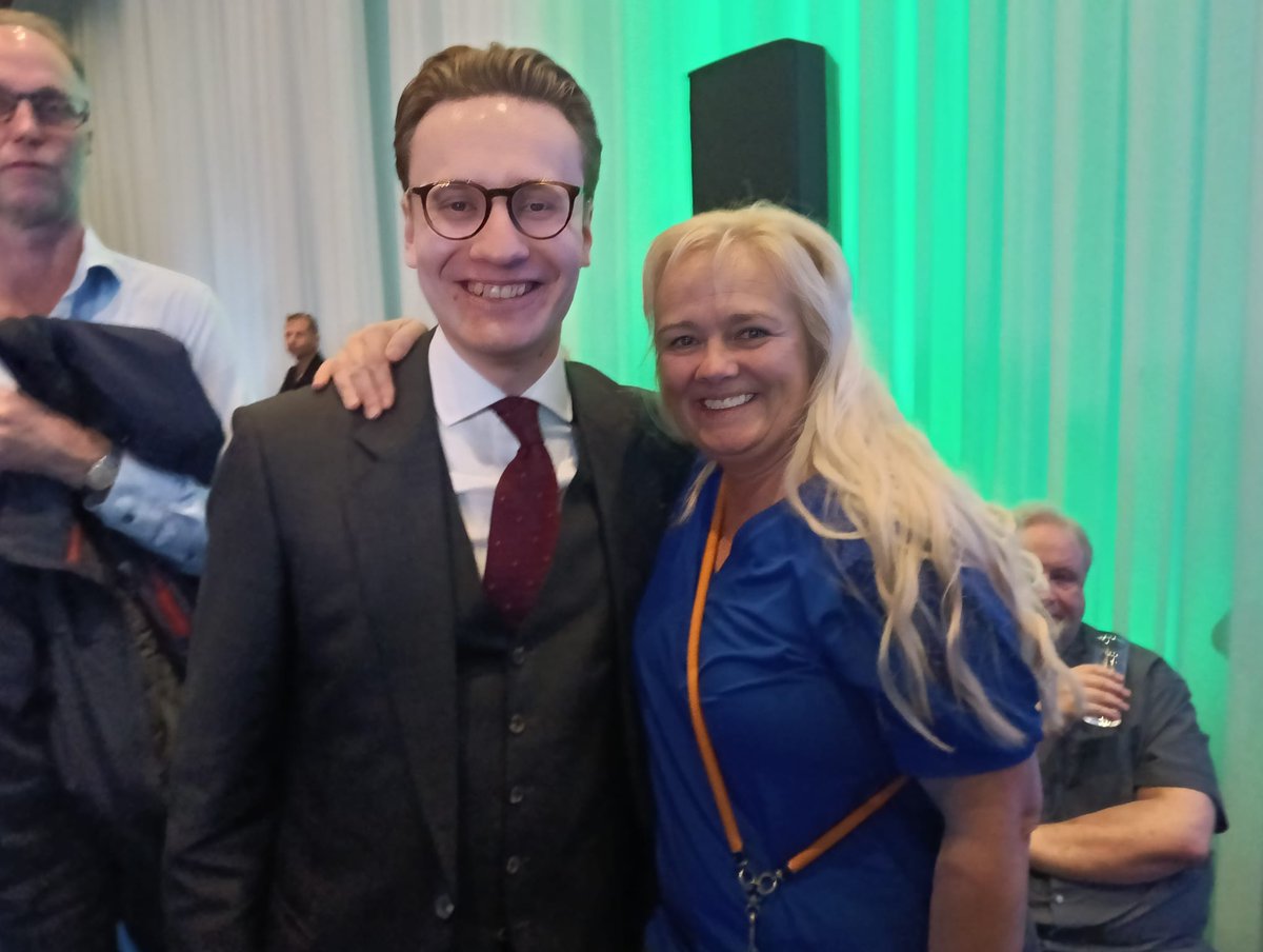 FVD Almere tweet media