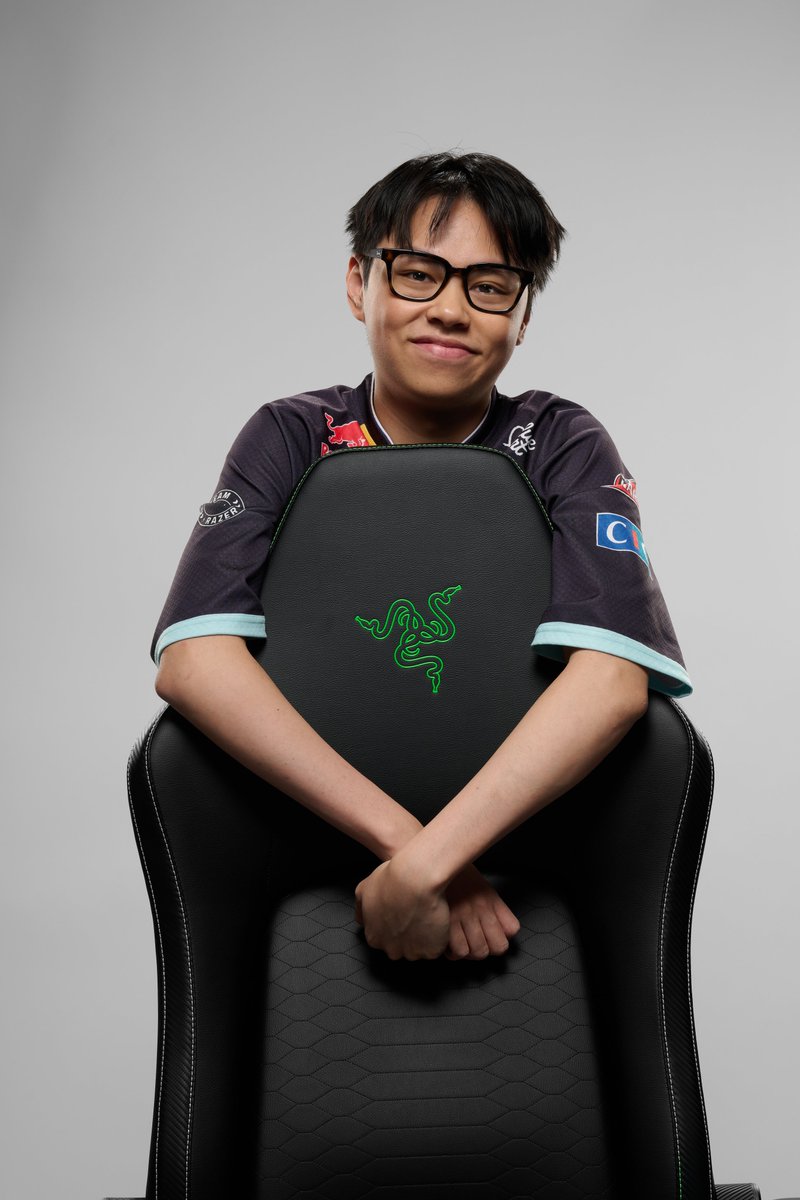 yukino cat tweet media