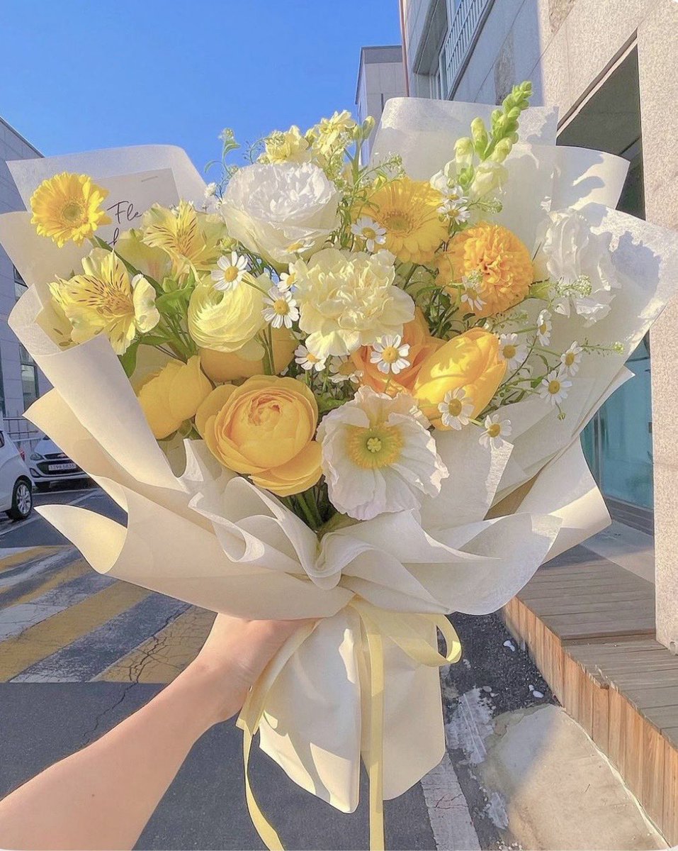 koi_mazi's tweet photo. お友達や大切な人たちへの送別の贈り物は
こんな可愛い花束にしたい𓂃𓈒𓏸︎︎︎︎ https://t.co/6kn4JSOs1e