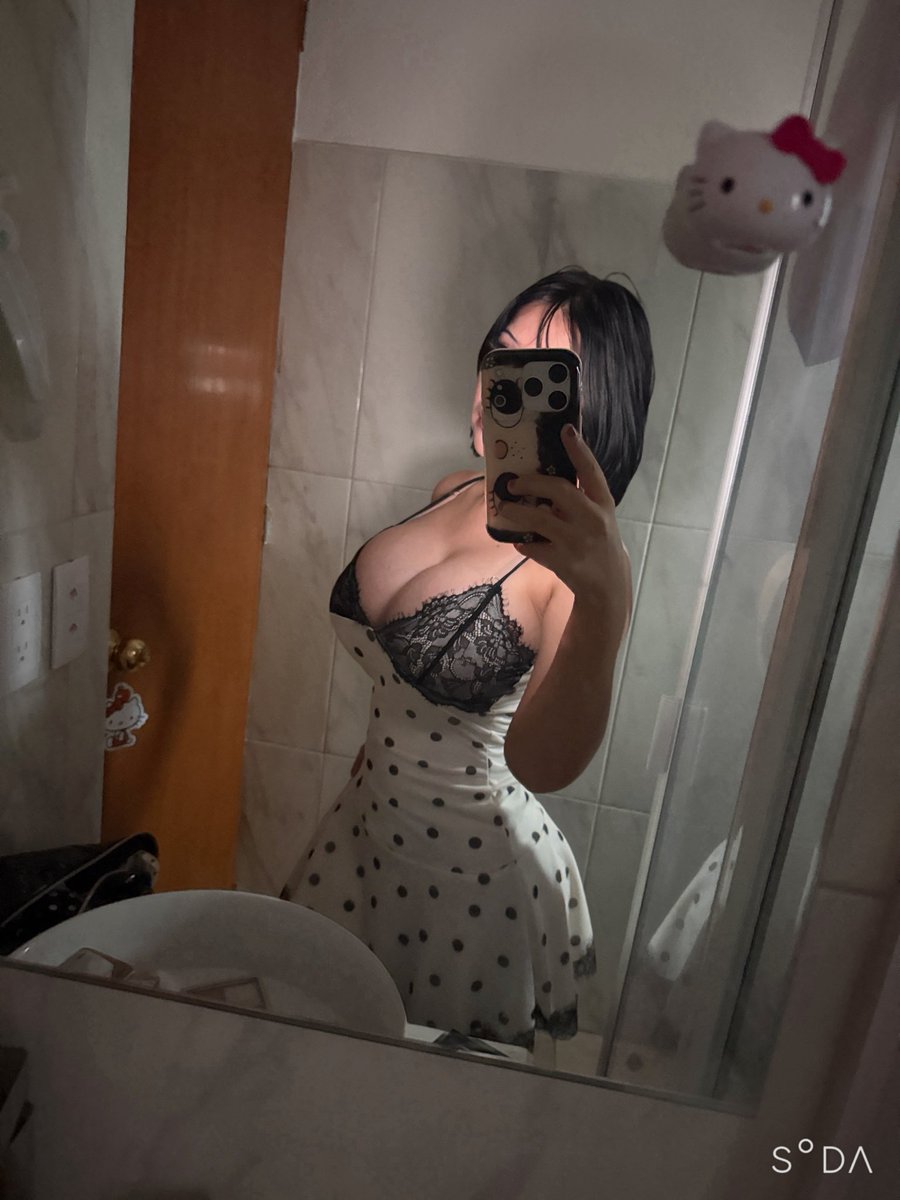 linastarr._ tweet media