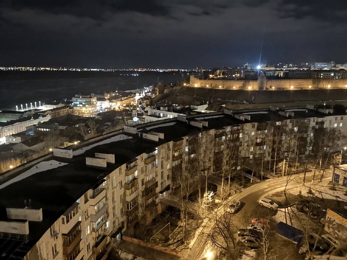 ниже нижнего tweet media