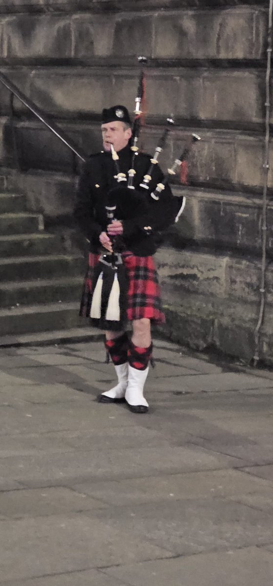 comMINAty (httpz) zkok.io tweet media