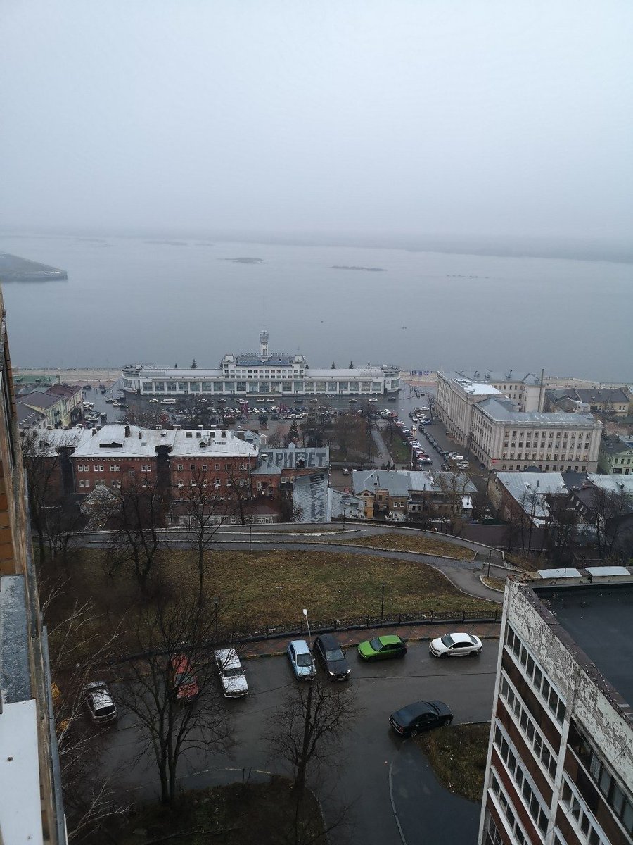 ниже нижнего tweet media