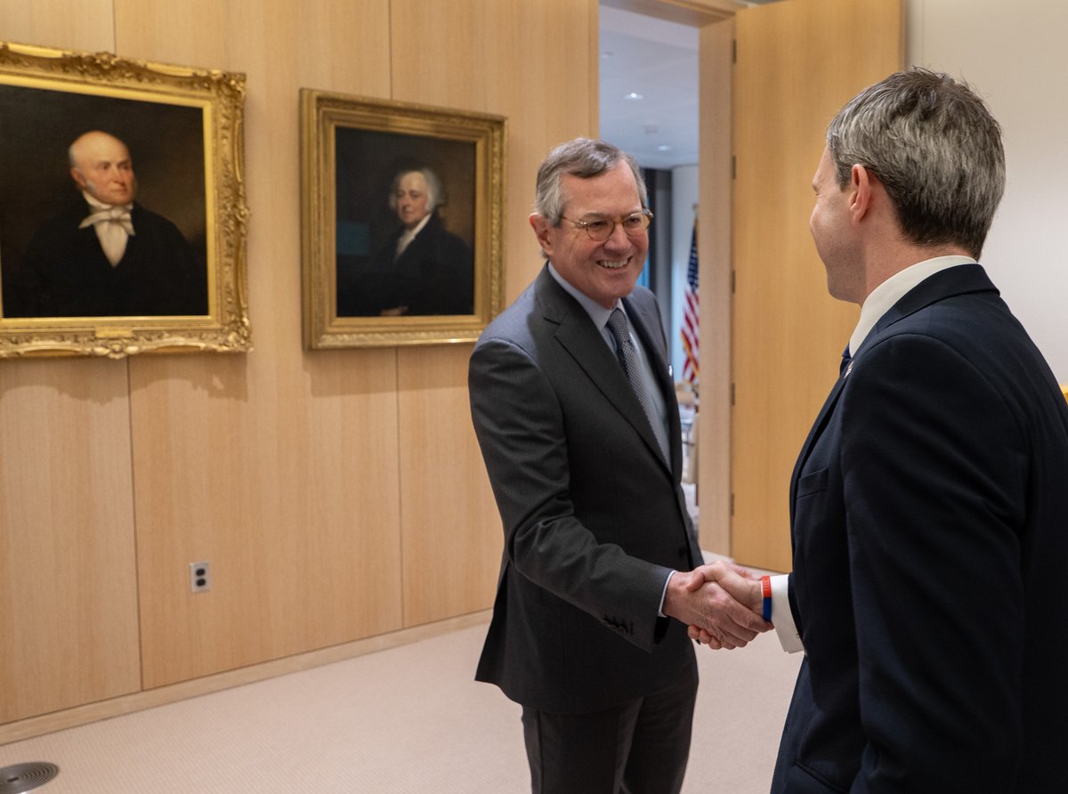 Ambassador Warren Stephens tweet media