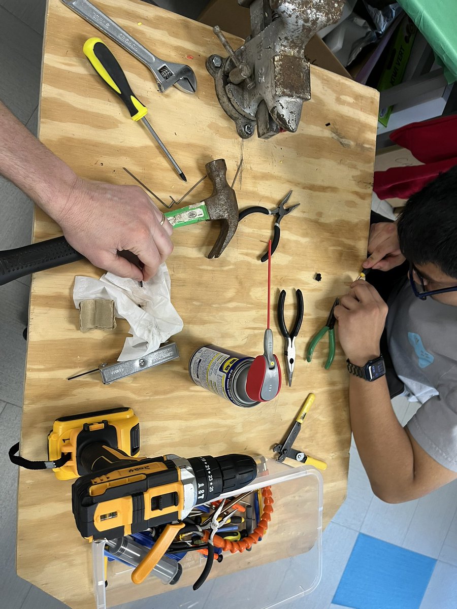 dailySTEM Chris Woods tweet media