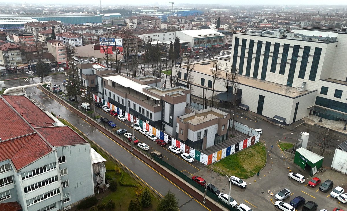 Meserret Bahçe, milletimizindir. 

Toplumun her kesimine hitap edecek; sosyal, kültürel, sanatsal çalışmalara ilaveten kadın ve aile hizmetleri ile sosyal destek faaliyetlerini de bünyesinde barındıracak; düşünmeyi, üretmeyi ve paylaşmayı teşvik edecek; konumu ve yapısıyla