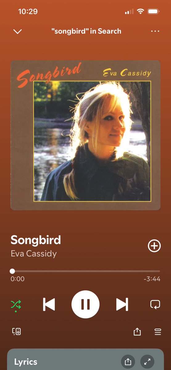 Jo E 💜 tweet media