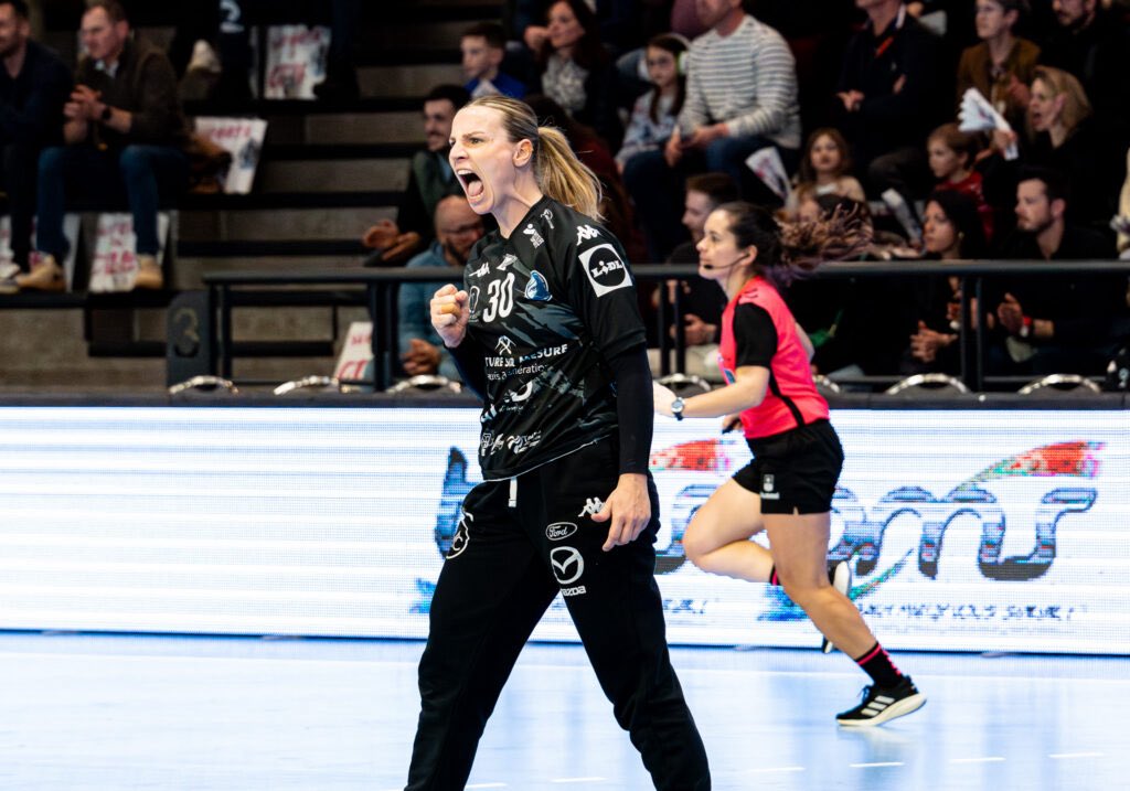 HandNews tweet media