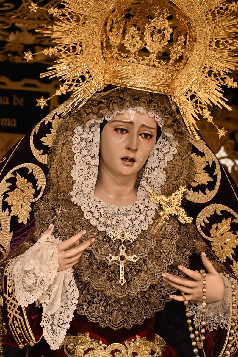 HdadEscolapios's tweet photo. #Patrimonio | María Santísima del Mayor Dolor luce un nuevo puñal, que reproduce el diseño del que fuera sustraído la pasada Semana Santa.

Gracias a esta donación, nuestra Hermandad "recupera" parte de su patrimonio y "restaura" una pieza histórica del ajuar de nuestra Madre. https://t.co/9DCHWSDzLR
