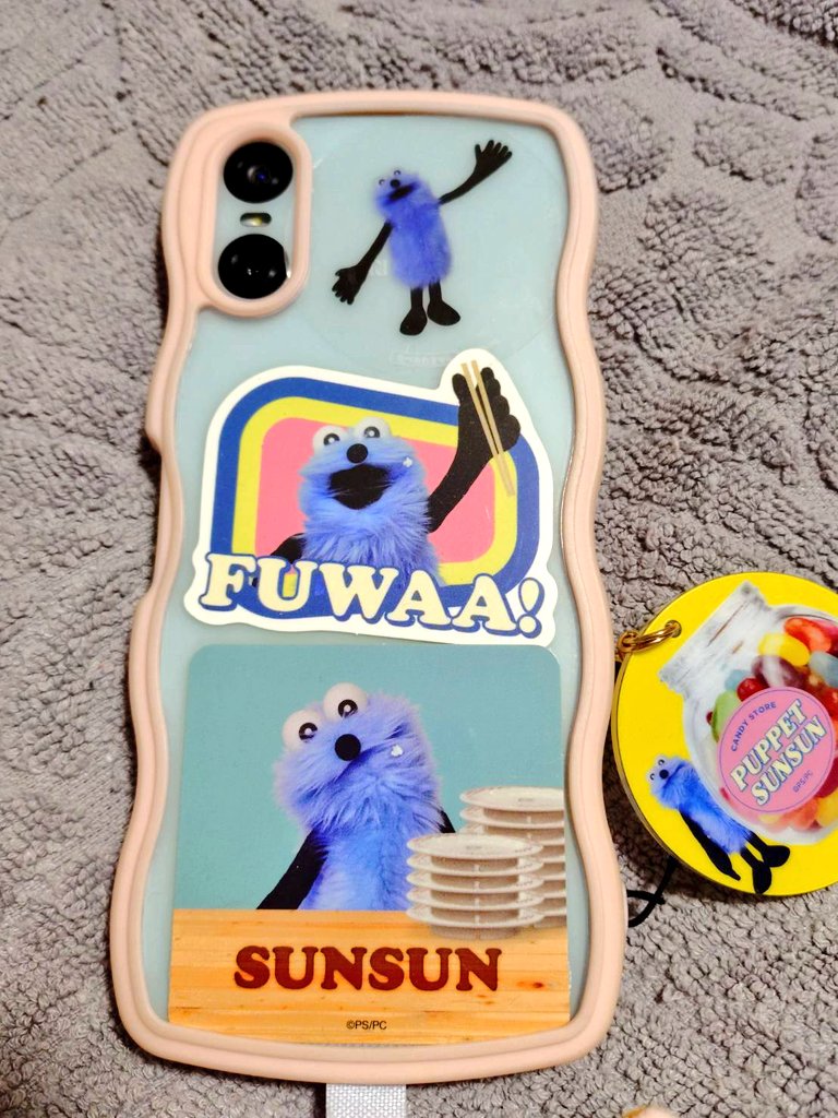 スンスン×スシロー
今日ゲットしたスンスンソロ
クリアピックと
ふわああピックと
デザートについてたステッカー
スマホにいれた♡♡