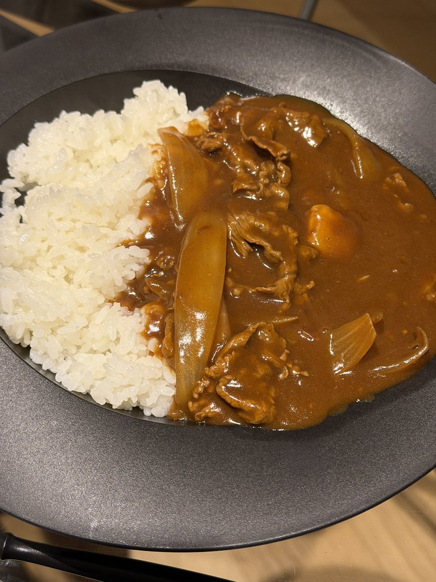 カレー作った🍛

明日の朝昼晩もカレーだ
