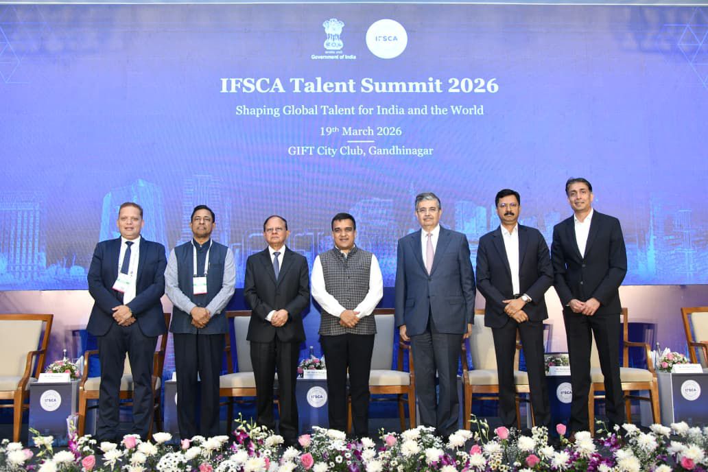 DeshGujarat tweet media