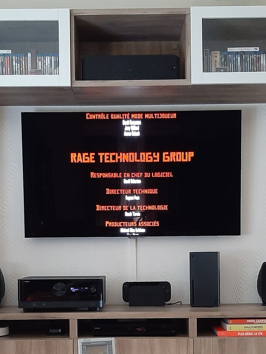 Манон tweet media