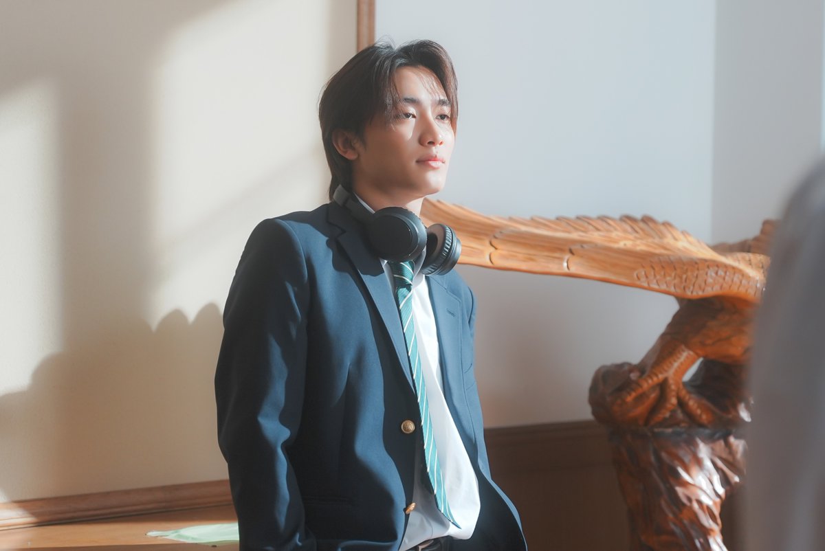 「修学旅行で仲良くないグループに入りました」【公式】 tweet media