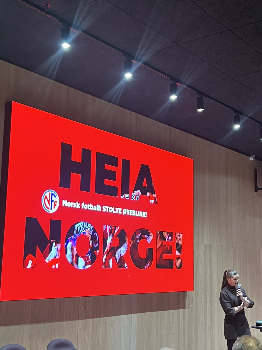 𝓞𝓵𝓮 tweet media