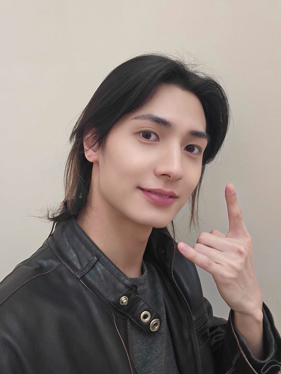 Xdinary Heroes tweet media