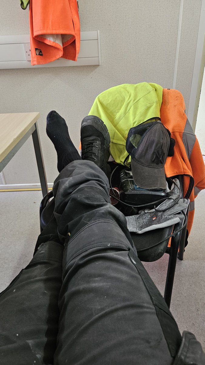 Alphamusclegod5 tweet media