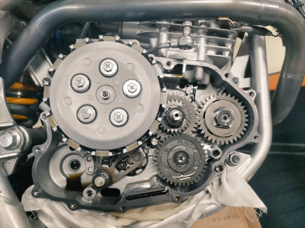 りばー tweet media