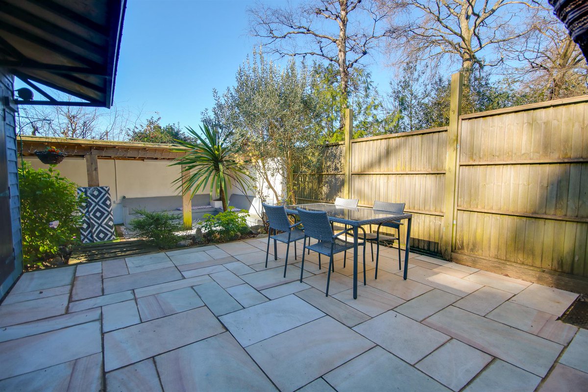 Field Palmer Estate Agents tweet media