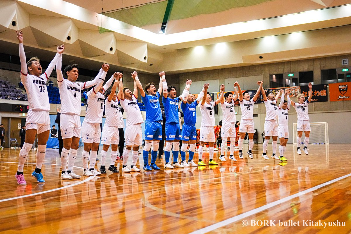 明日は全日本フットサル選手権準々決勝🔥
明日も全員で💪🏼💪🏼💪🏼
応援よろしくお願いします🙏
3/20(金)
🏟️駒沢屋内球技場
🆚名古屋オーシャンズ
⏰11:00 kick off
📺インスタライブ
#メットライフ生命fリーグ
#ボルクバレット北九州
#desporte
#ヒサと共に
#そしじ