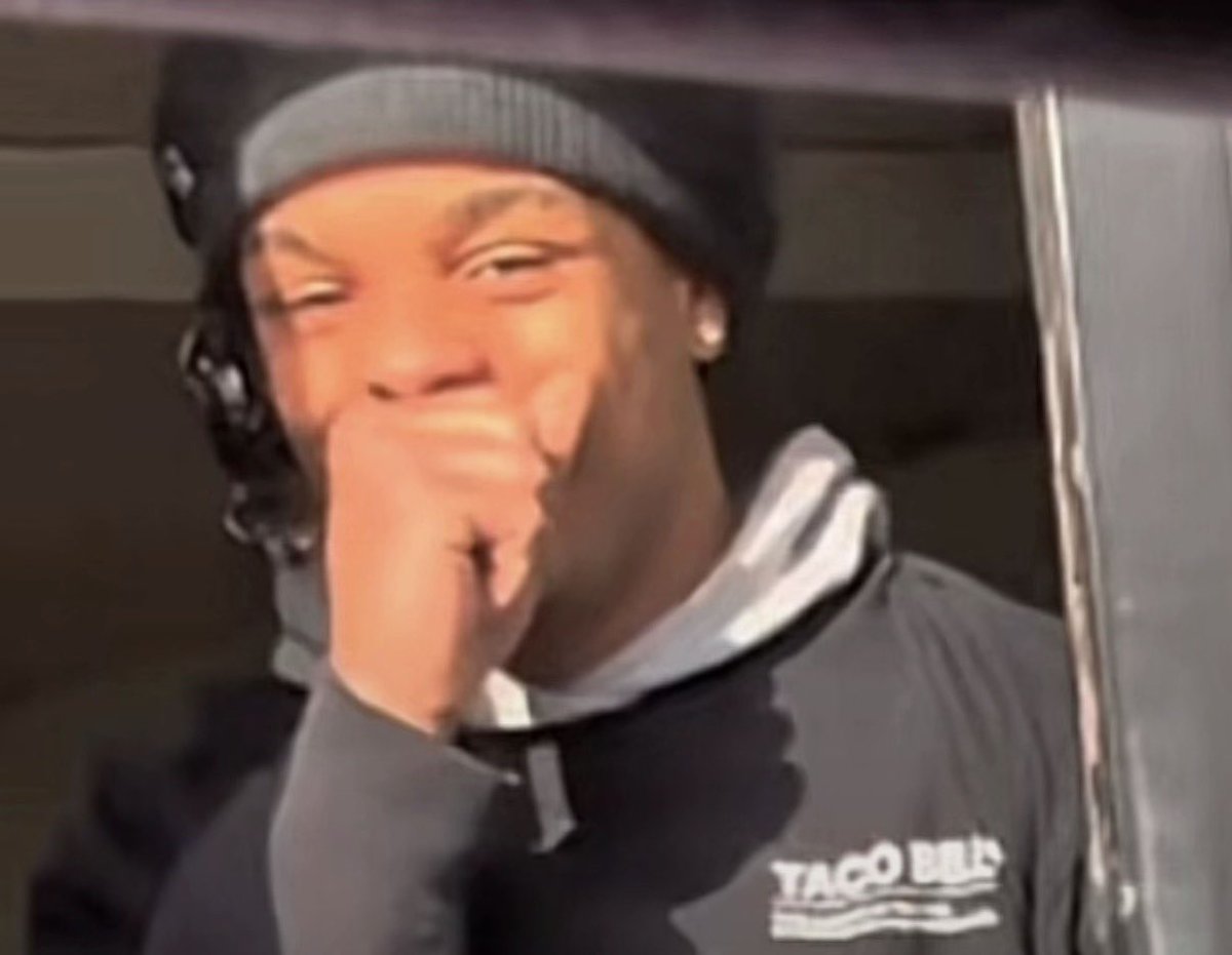 BomeBoka tweet media