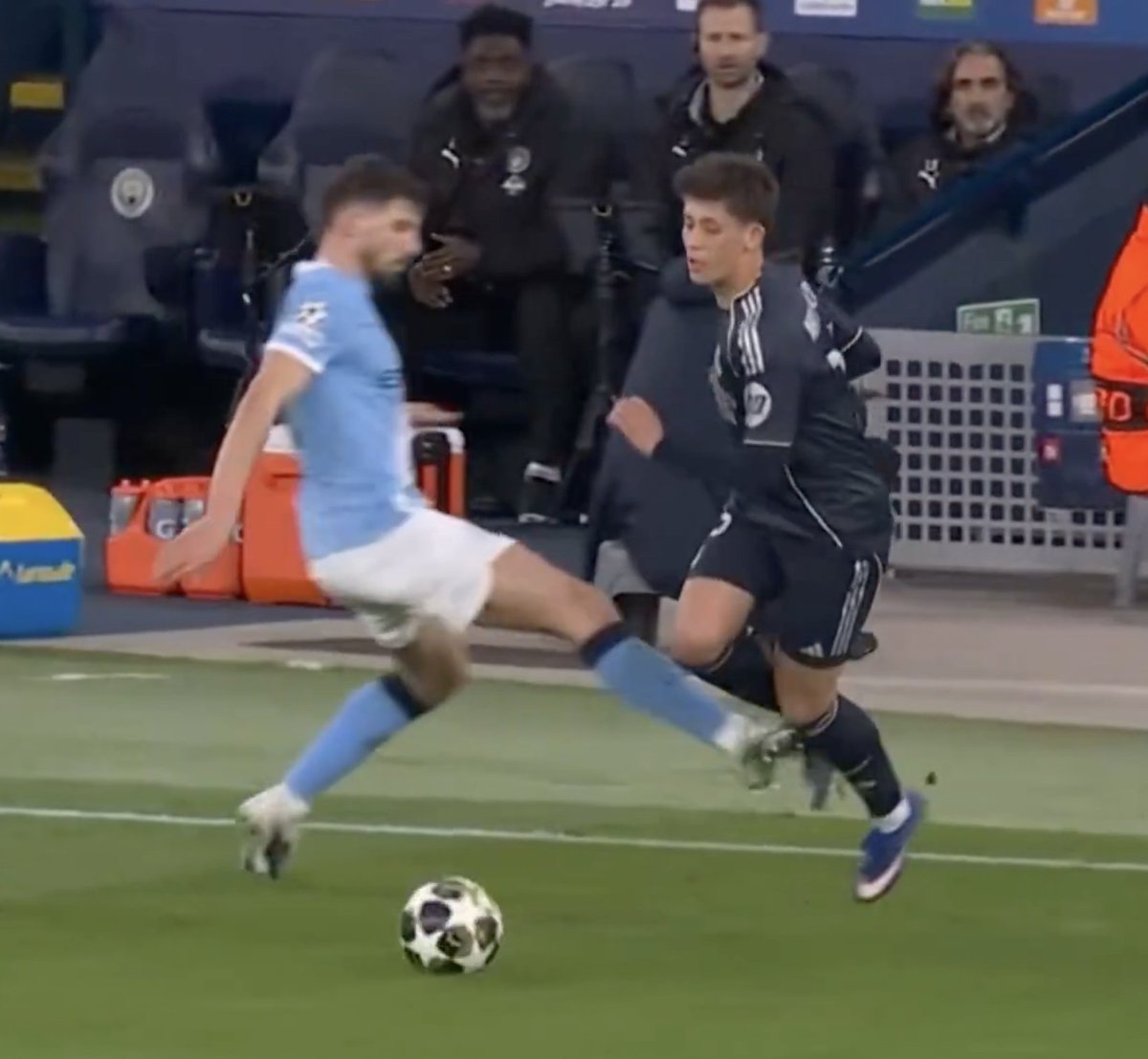 Buahke Pereza tweet media