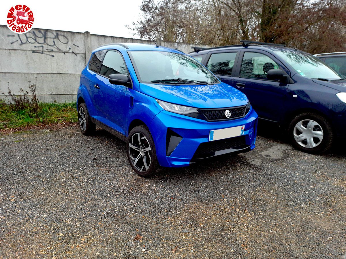 Mega Breadvan's World tweet media