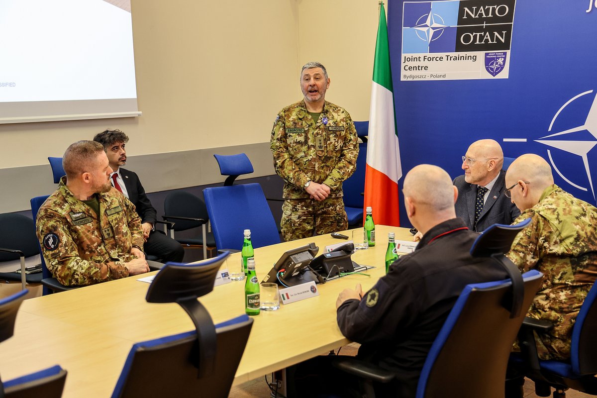 NATO_JFTC's tweet photo. H.E. Mr @LucaFranchettiP, the Ambassador of Italy 🇮🇹 to Poland, together with the Defence Attaché, COL Sandro Iervolino, visited #JFTC. The guests met with #JFTC COM, MGEN Bogdan Rycerski, and with the members of Italian military community in #Bydgoszcz. #WeAreNATO @ItalyinPoland https://t.co/7Ej5lEEQXB