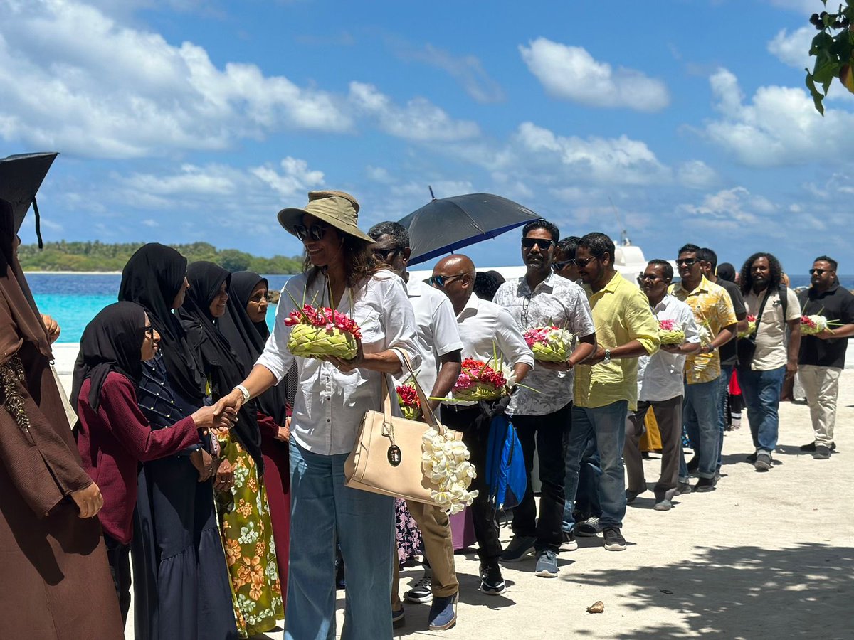 iNafizChica's tweet image. ކުރިއަށް އޮތް ލޯކަލް ކައުންސިލް ތަކުގެ އިންތިހާބުގެ ކެންޕެއިނަށް ރައީސް@MohamedNasheed އާއި އެމްޑީޕީގެ ކުރީގެ ޗެއަރޕާސަން@faya_i އާއި އެމްޑީޕީގެ ލީޑަރޝިޕްގެ ބޭފުޅުންނަށް ނ.ޅޮހިން ހޫނު މަރުހަބާއެއް.

#HeyvallaThayyaaru
#GearUp
#LCE2026
#WDC2026
#VoteMDP