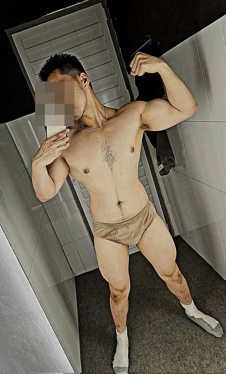 BroGaizn's tweet photo. Closingan sblm gym pda ttup 😓 https://t.co/tL7L2LvTcp
