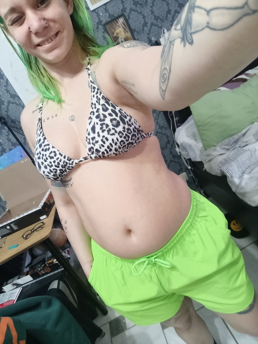 Durchgeficktes Eichhörnchen 🐿️🏳️🌈 tweet media