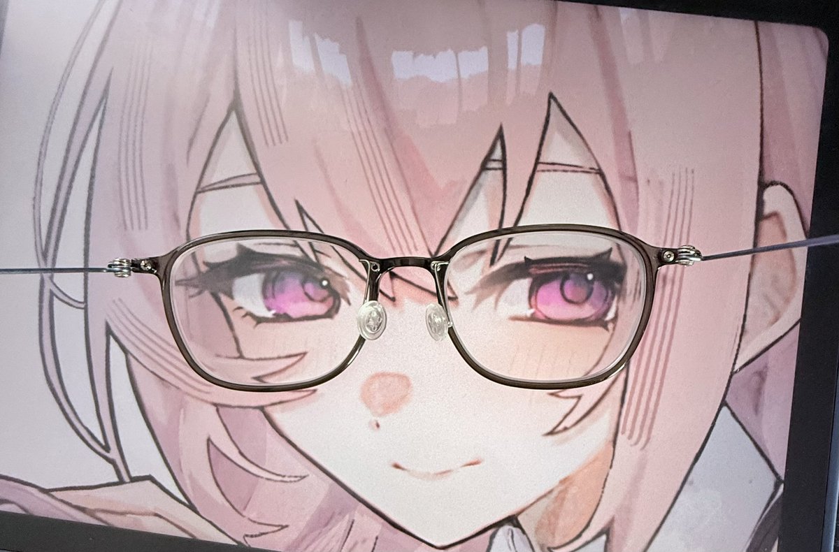Czc9q2's tweet photo. 👓💕 https://t.co/lhaz7v9q8x