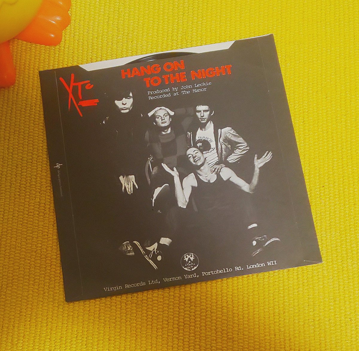 たまぞう tweet media