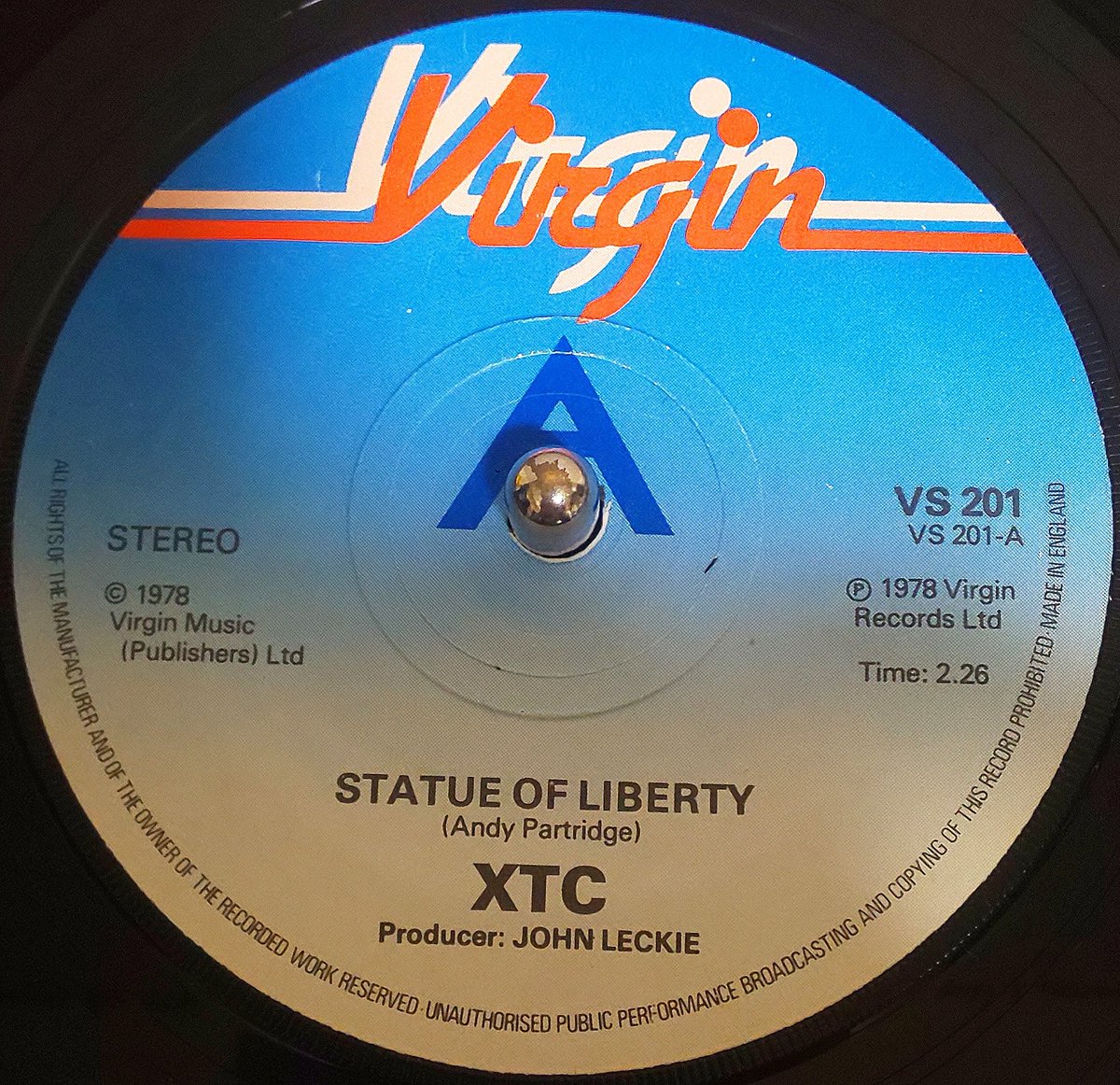 たまぞう tweet media