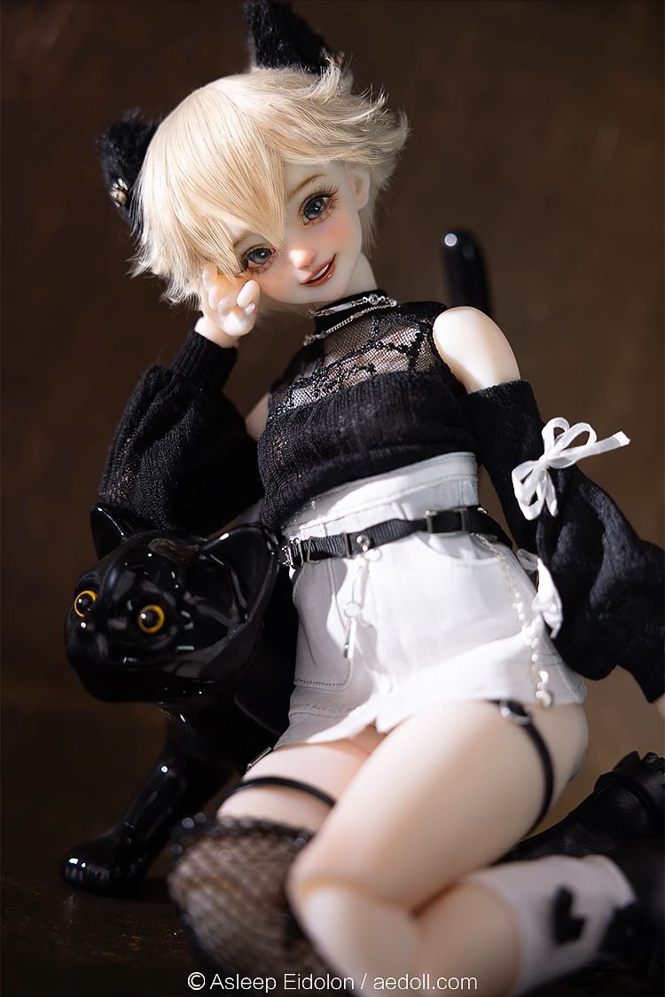 DDollstock's tweet photo. 【DOLKラジオ会館店♢入荷ドール】    
Asleep Eidolon 様より、大人気の【1/4 昕奈】が到着です♪
健康的な笑顔で数多の人を沼に沈め続ける人気ドール、40cmクラスの昕奈が店頭に登場です✨
スタンダードなNormal Skin × Chest S &amp; Standard Legで到着です♪

40cm/¥56,400 https://t.co/Ke2mnjCmRc