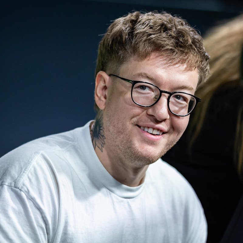 CSGORoll tweet media