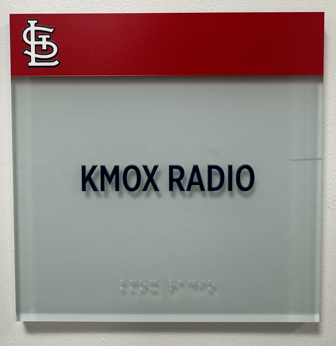 Ackerman1120's tweet image. Good morning from Jupiter. While the @Cardinals finalize their roster, it is gameday for @SaintLouisMBB. We have both games today and could not be happier. #stlcards #SLU