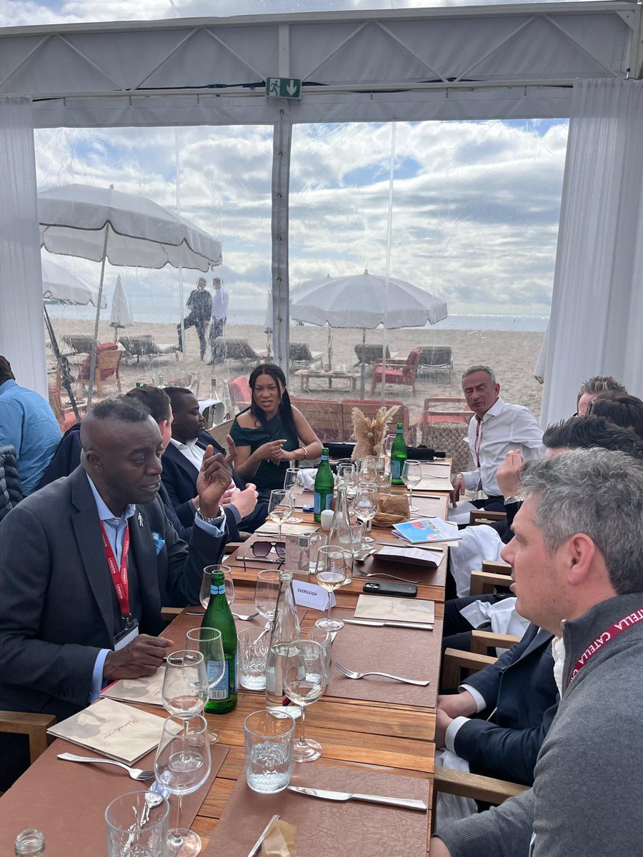 Ackroyd Lowrie tweet media