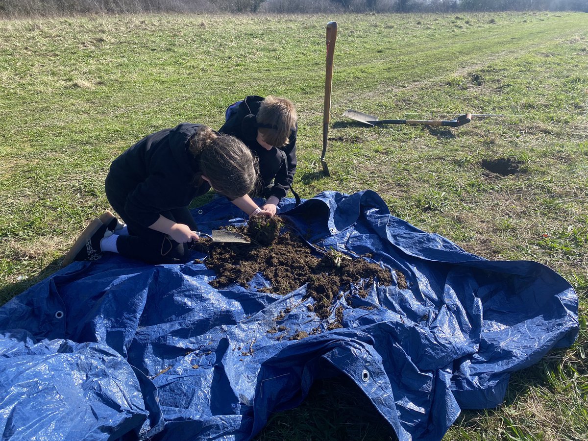 Ysgol Sychdyn tweet media