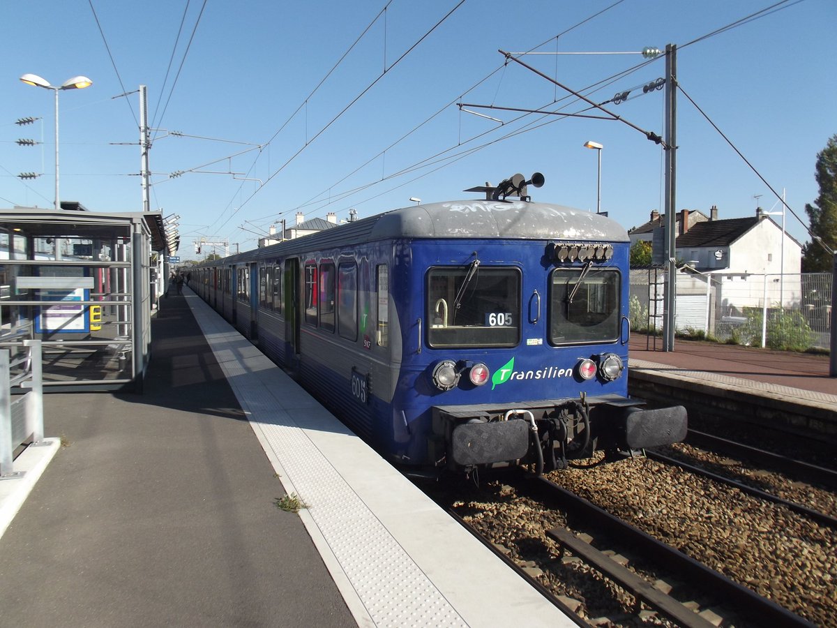 This station is Exeter St. de!vi ≷ tweet media