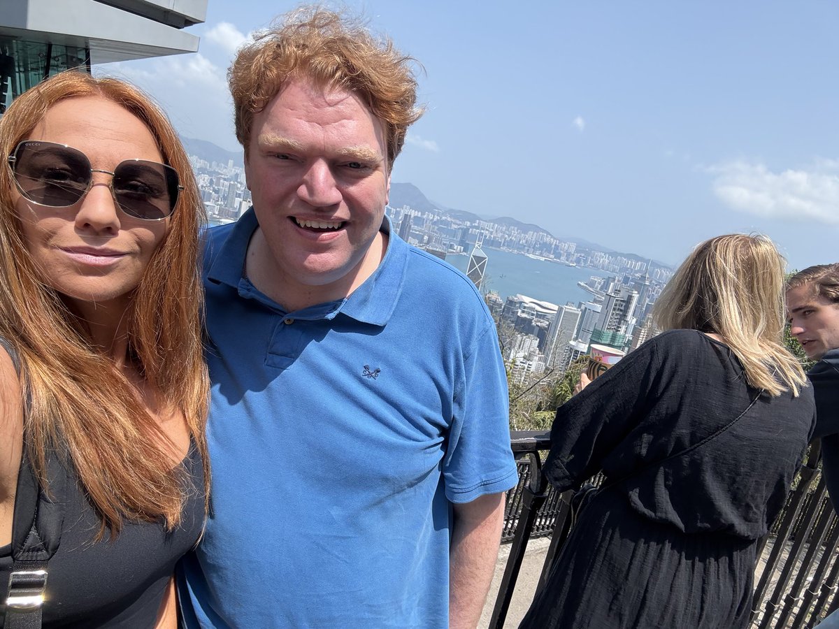 Simon P Evans tweet media