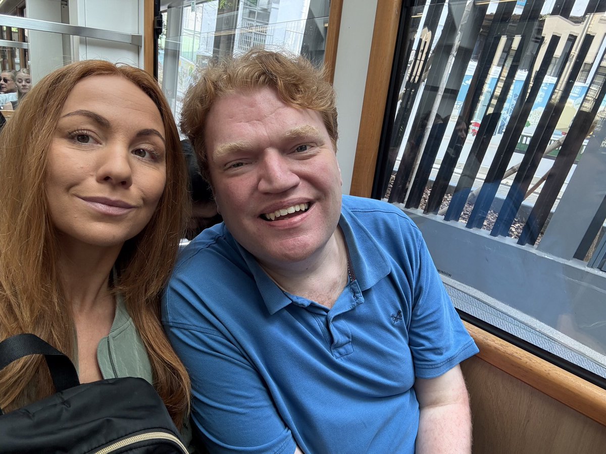 Simon P Evans tweet media