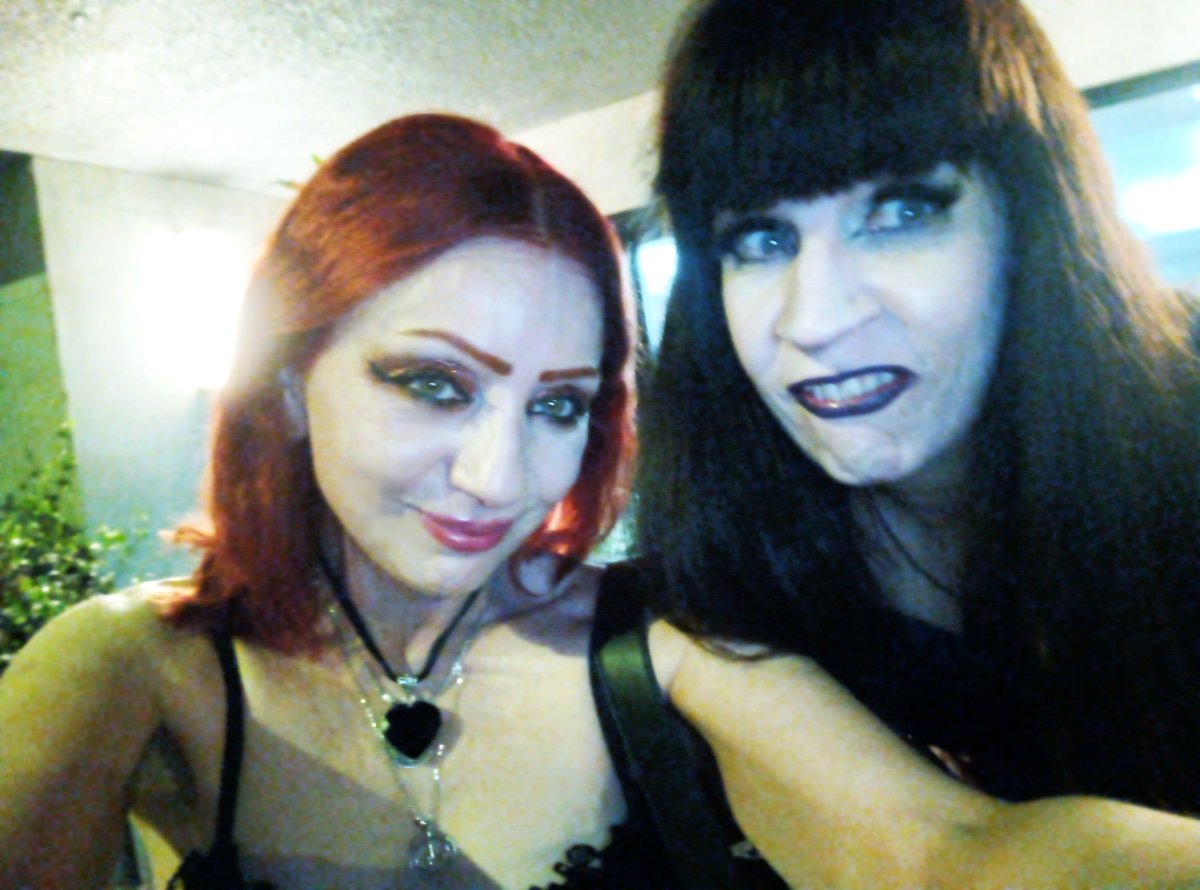 honeybadgerpanda tweet media