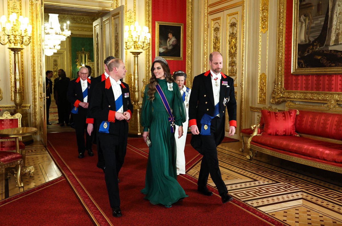 SerenaLaura's tweet photo. Princess Catherine STEALS THE SHOW in a Stunning Blue Dress at Royal Rec... https://t.co/weLt2dA4OZ via @YouTube https://t.co/Yj3sVCLNZ5