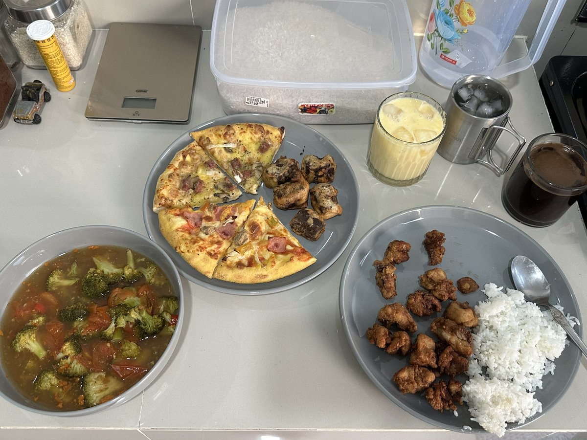 Kebun Stroberi tweet media