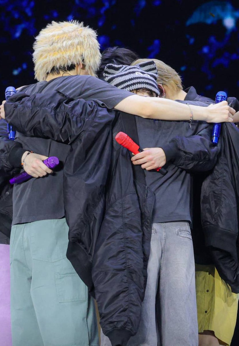 🐱🍀🐰 tweet media