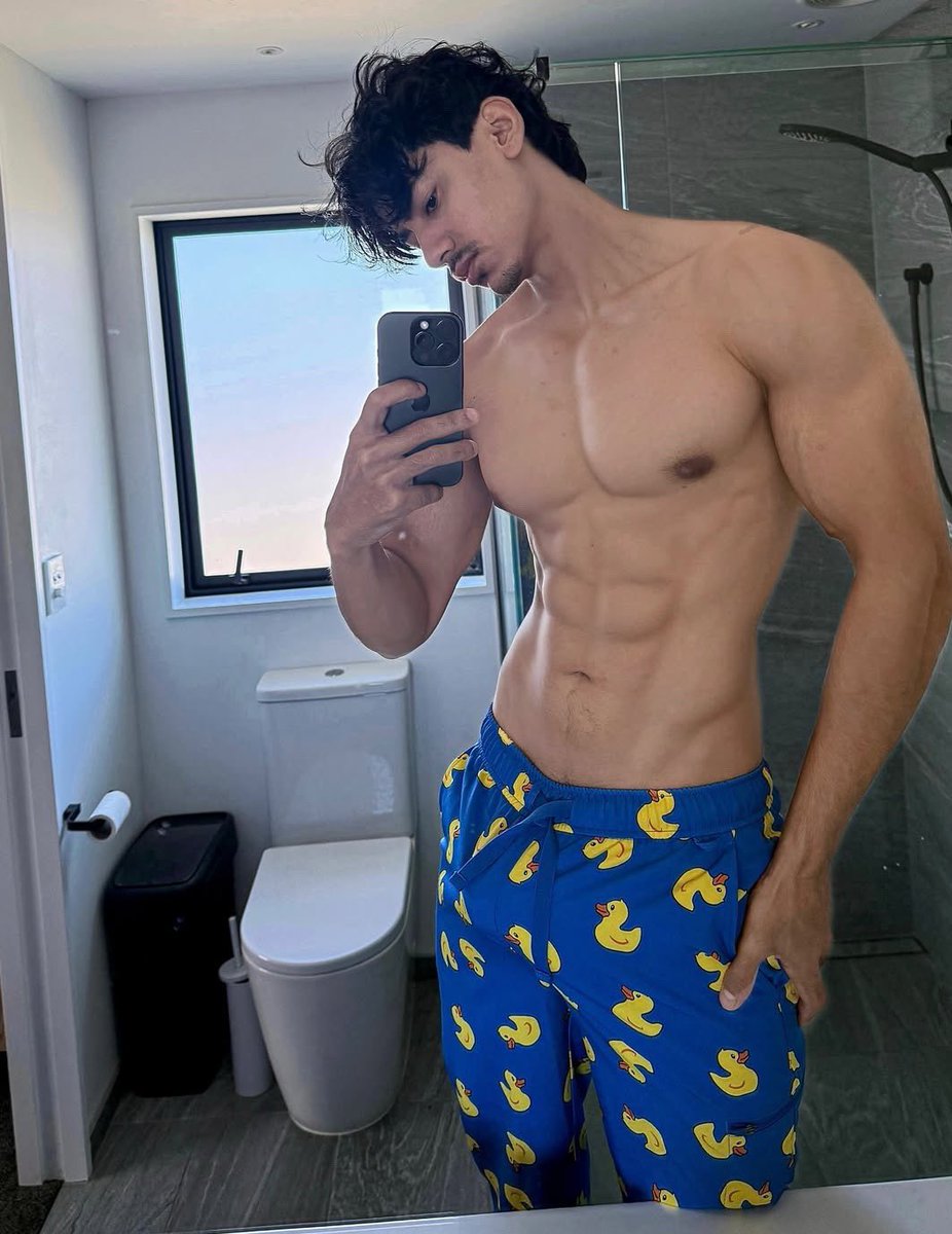 ᴘʟʟᴀᴢᴇʀ ⚡️ tweet media