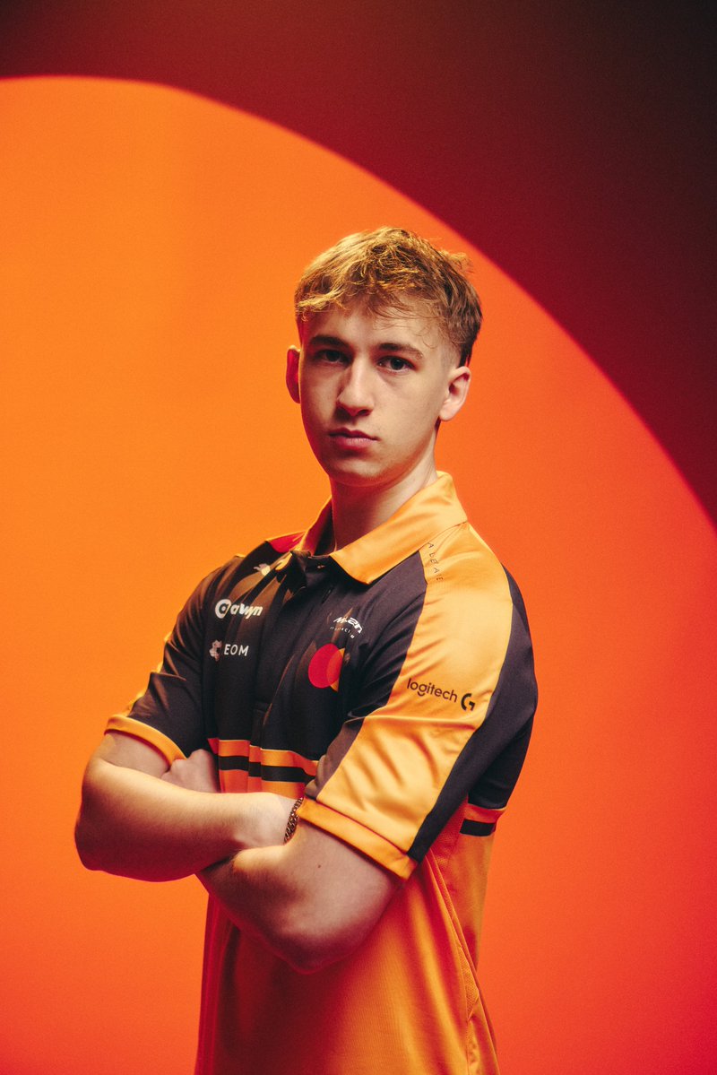 McLaren F1 Sim Racing Team tweet media